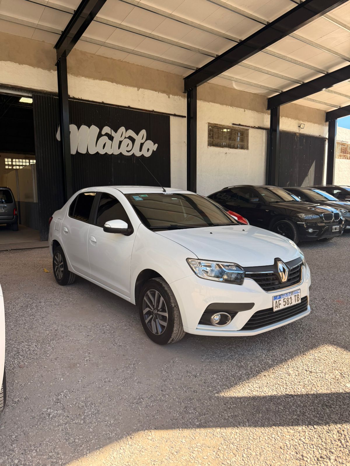 RENAULT - logan  - intense manual  - 2022